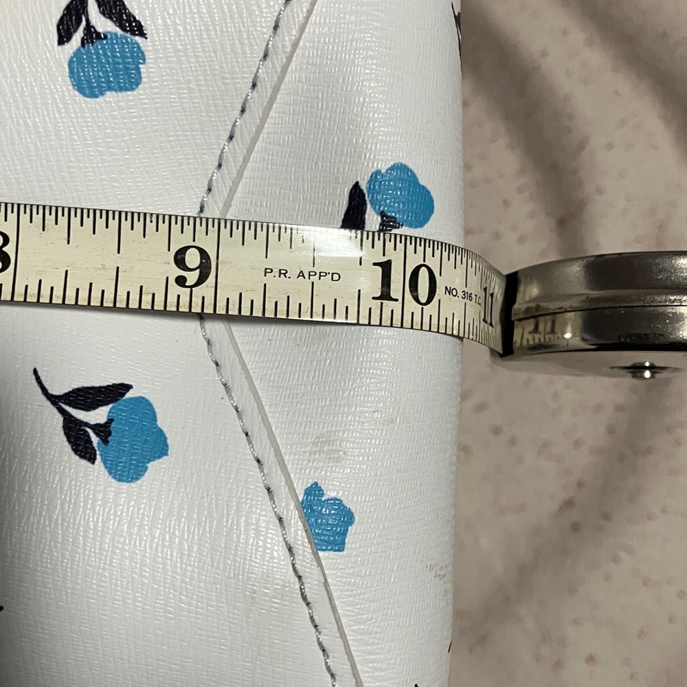 Kate Spade White Tote with Blue Floral Design with free gift - Picture 12 of 12